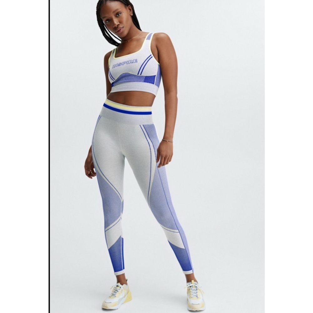 Fabletics Women's 2 piece seamless ultra high waisted leggings & sports bra set